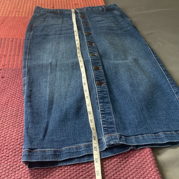 D. JEANS SIZE 6 Denim Button-up Midi Skirt - Picture 5 of 6